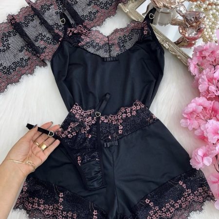 BABYDOLL ENCANTO NEGRO CON ROSA